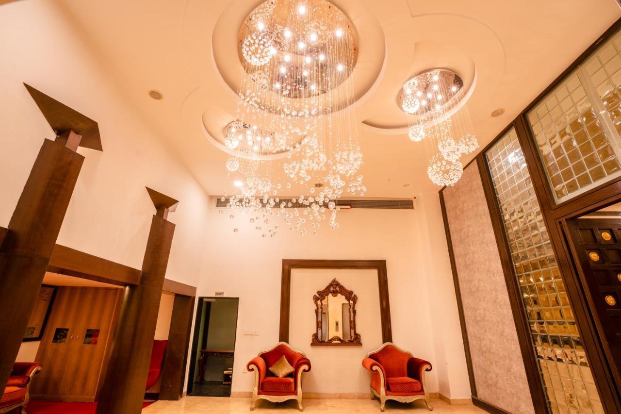 Regenta Inn Jaipur, Adarsh Nagar エクステリア 写真